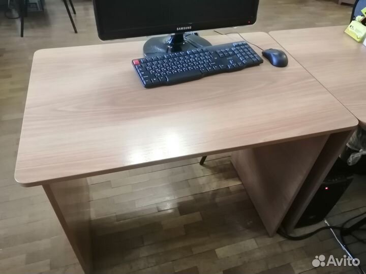 Письменный стол