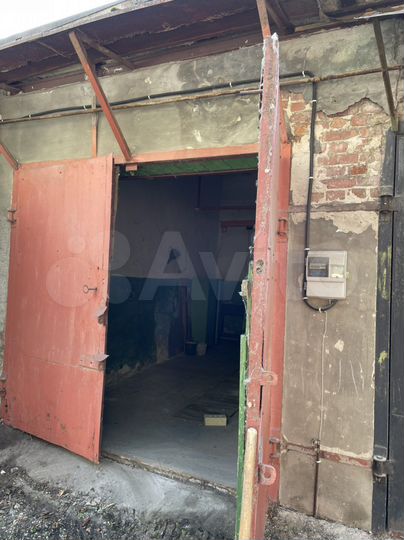 Гараж, > 30 м²