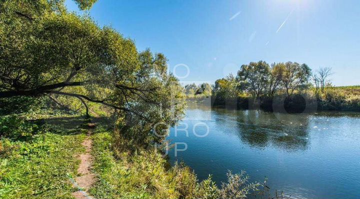 Коттедж 600 м² на участке 20 сот.