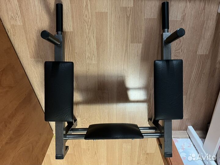 Брусья с подлокотниками