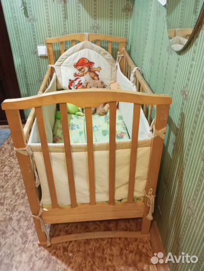 Детская кроватка