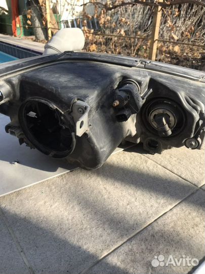 Фара Honda Legend