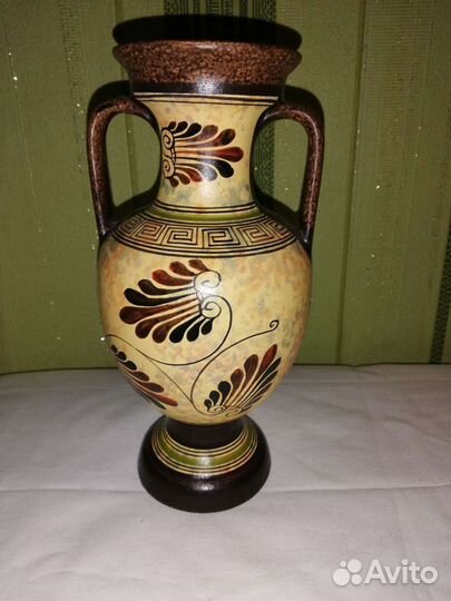 Глиняный кувшин