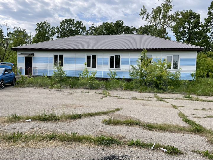 Здание 207 м² с земельным участком 48 соток