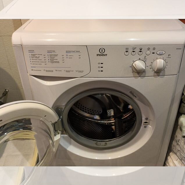 Стиральная машинка indesit wisn82