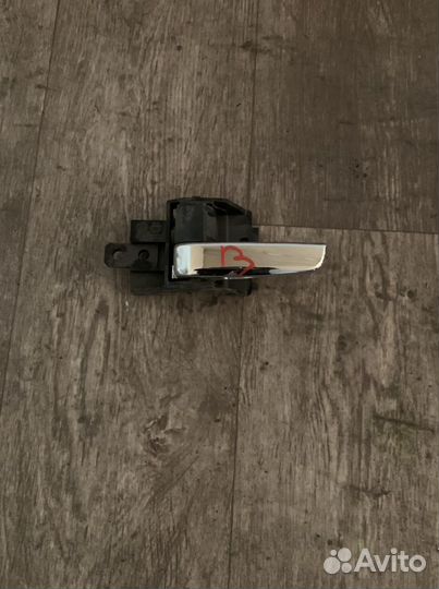 Внутренняя ручка двери Mitsubishi ASX