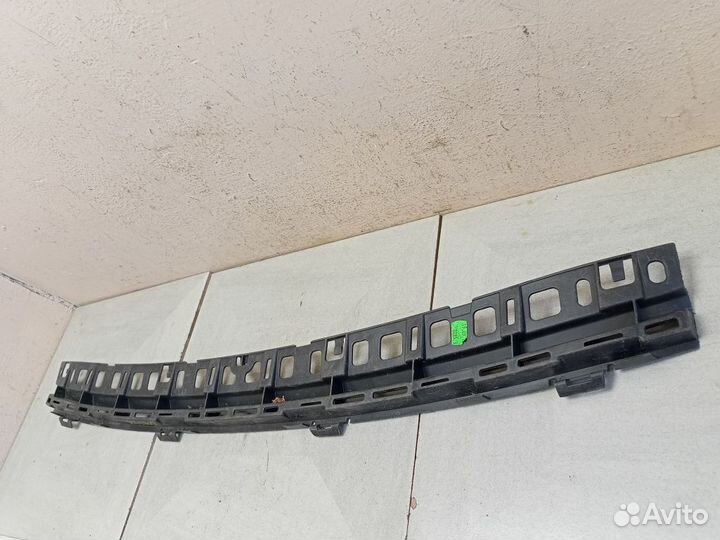 Кронштейн заднего бампера