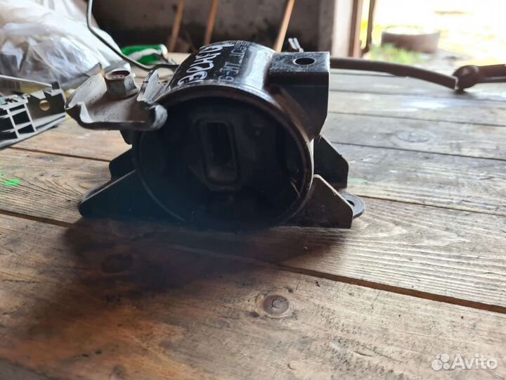 Опора кпп левая kia venga