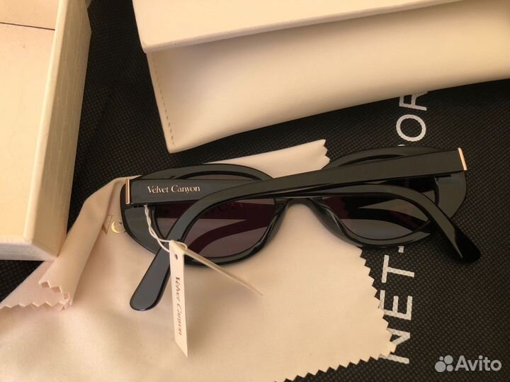 Солнцезащитные очки velvet canyon