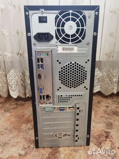 Компьютер (системный блок) и монитор