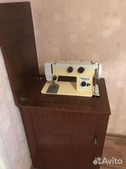 Швейная машинка чайка ножная