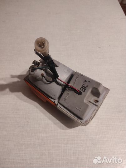 Поворотник на Mitsubishi Паджеро