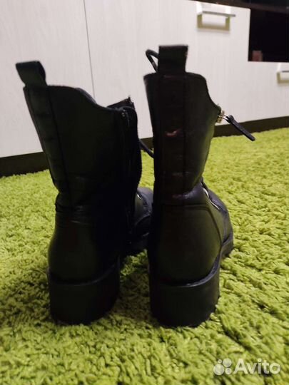 Ботинки женские 39 размер черные