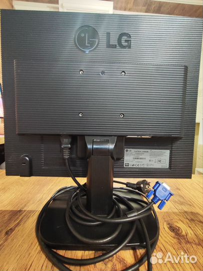 Монитор LG