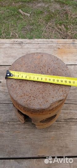 Чугунный поршень