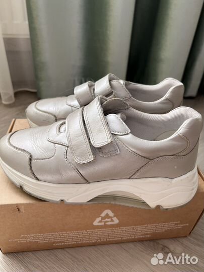 Кроссовки женские 36 размер