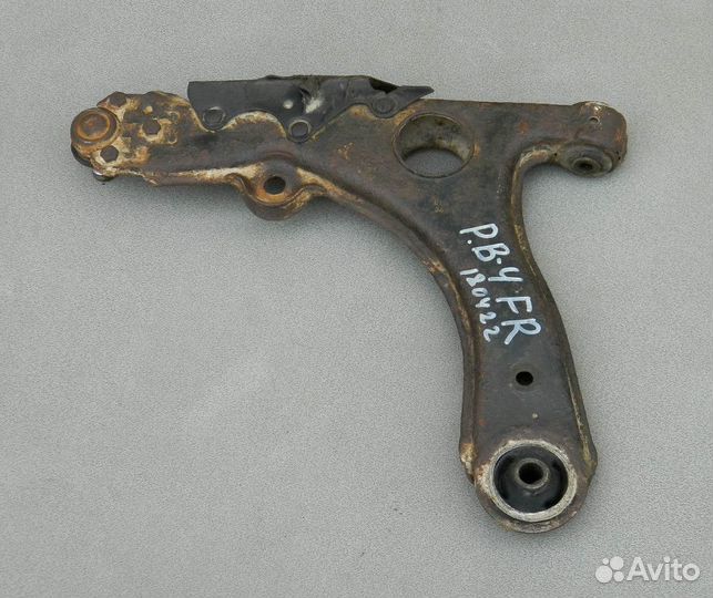 Рычаг передний VW Passat B3 / B4