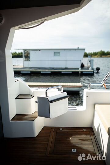 Моторный катамаран, модели “pacifico voyager 99”