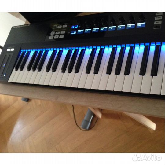 Komplete Kontrol S61 (Native Instruments)
