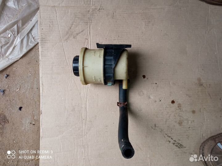 7700840252 Бачок гидроусилителя Рено Меган 1