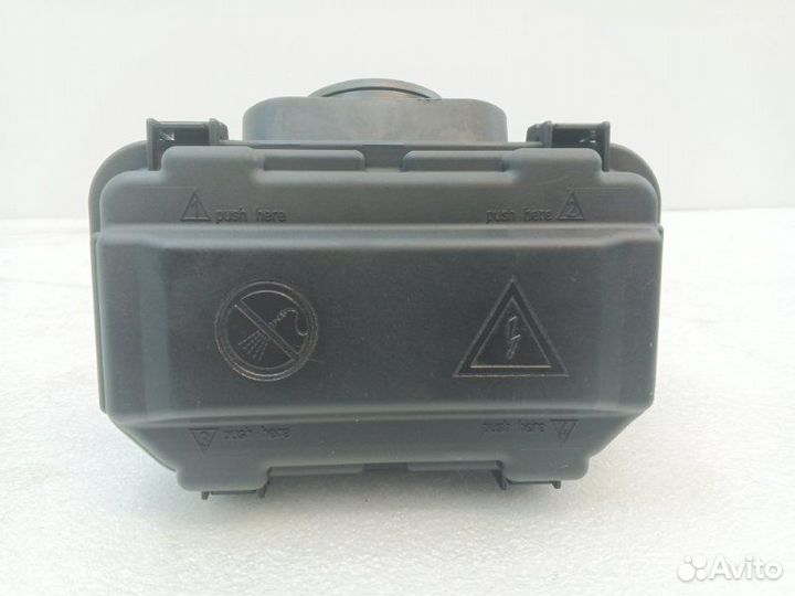 Блок предохранителей под капот Bmw 1-Series F20