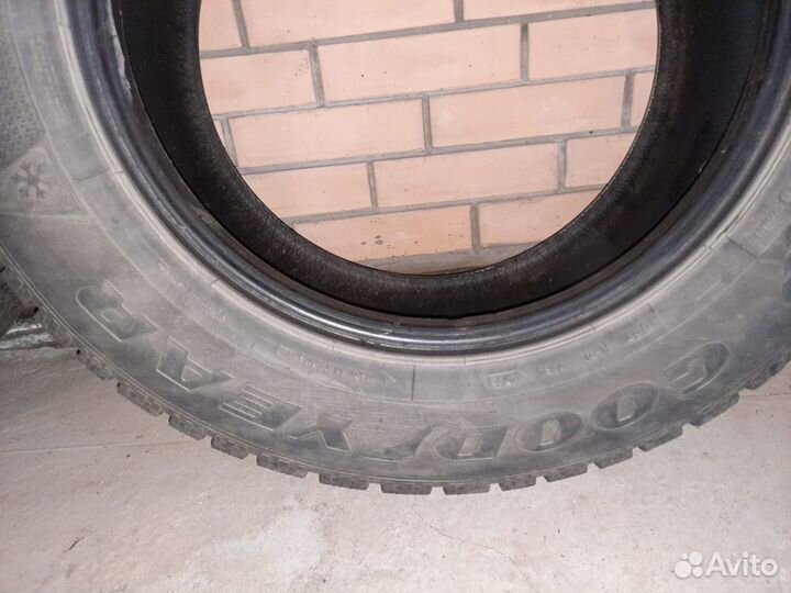 Goodyear UltraGrip 500 265/60 R18 110T