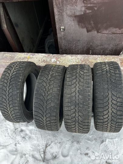 Bridgestone Blizzak Spike-01 225/60 R17 103