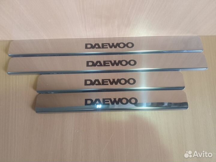 Накладки на пороги Daewoo Nexia (нержавейка)