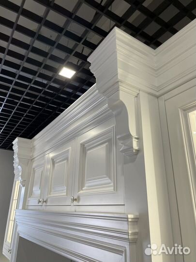 Кухонный гарнитур выставочный образец