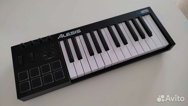 Как новая Midi-клавиатура Alesis V25