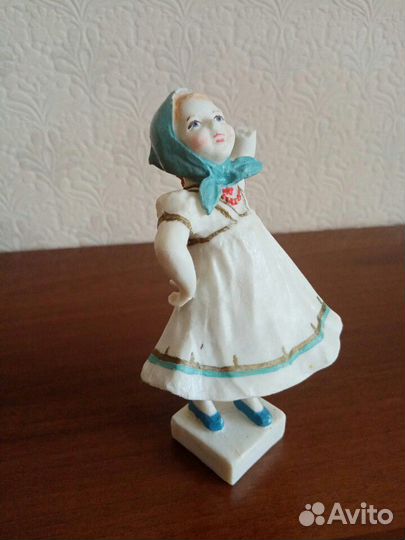 Старая кукла- качалка, колкий пластик, СССР