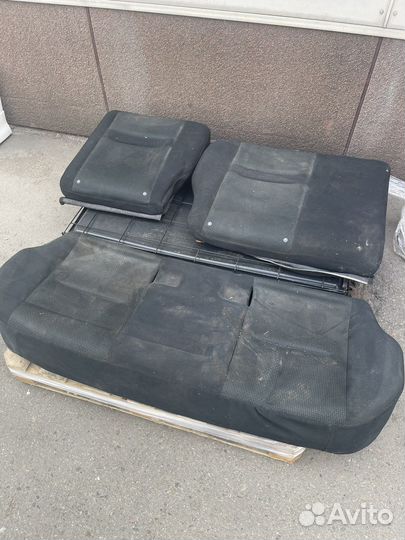 Диван задний toyota scion bb