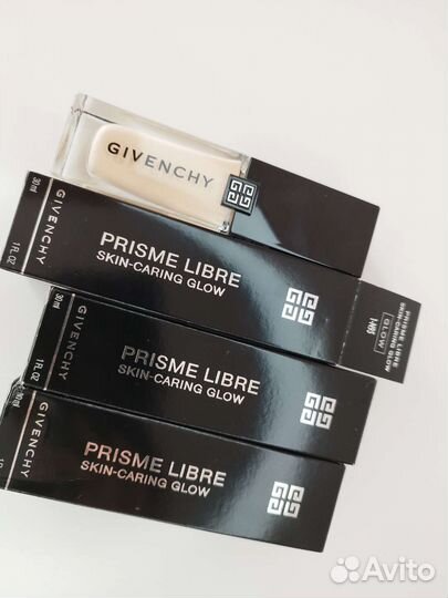 Givenchy тон-флюид Prisme Libre Skin-Caring Glow