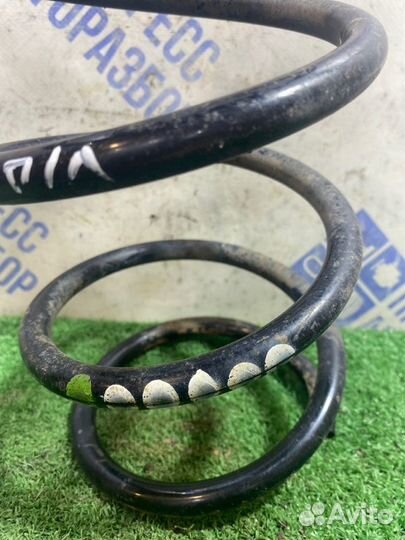 Пружина подвески передняя левая Skoda Octavia