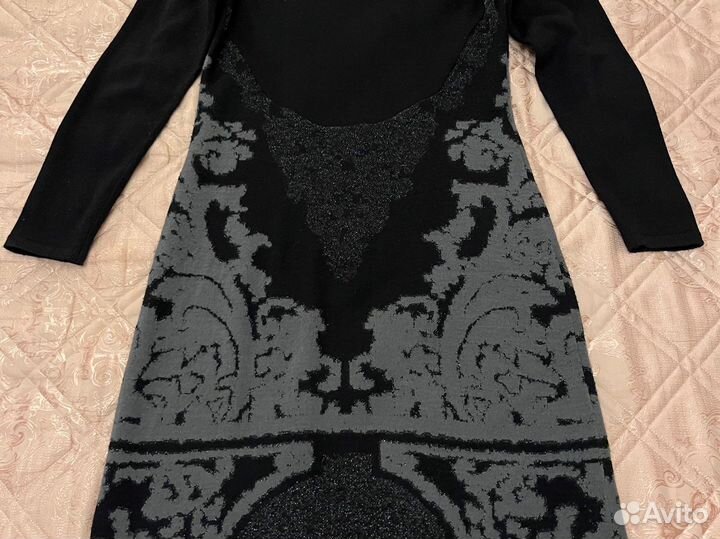 Платье для женщины