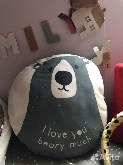 Подушка круглая с мишкой hm