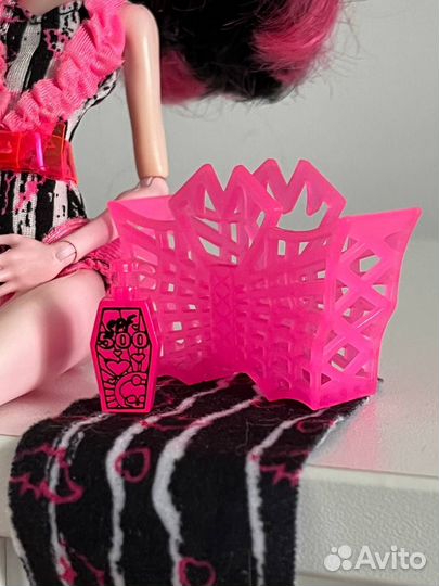 Кукла monster high Дракулаура в купальнике