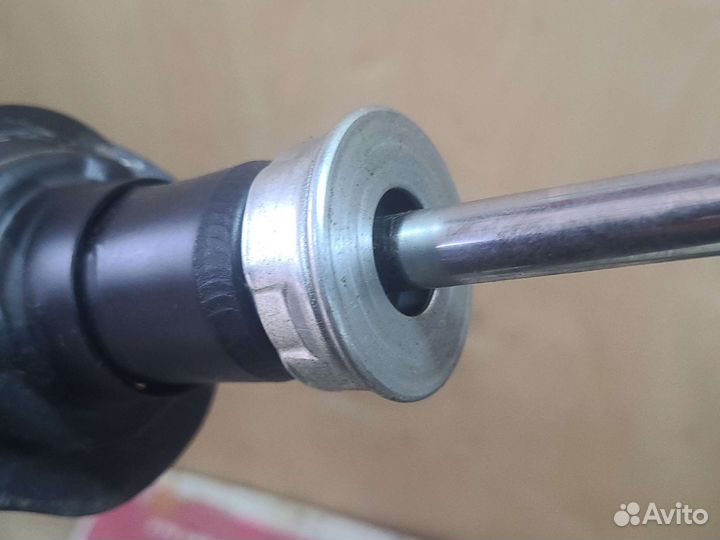 Амортизатор задний Nissan Almera N15