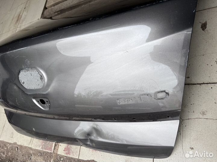 Продам крышку багажника