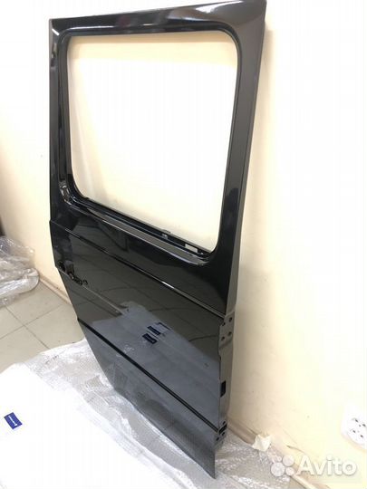 Дверь задняя правая Mercedes G W463