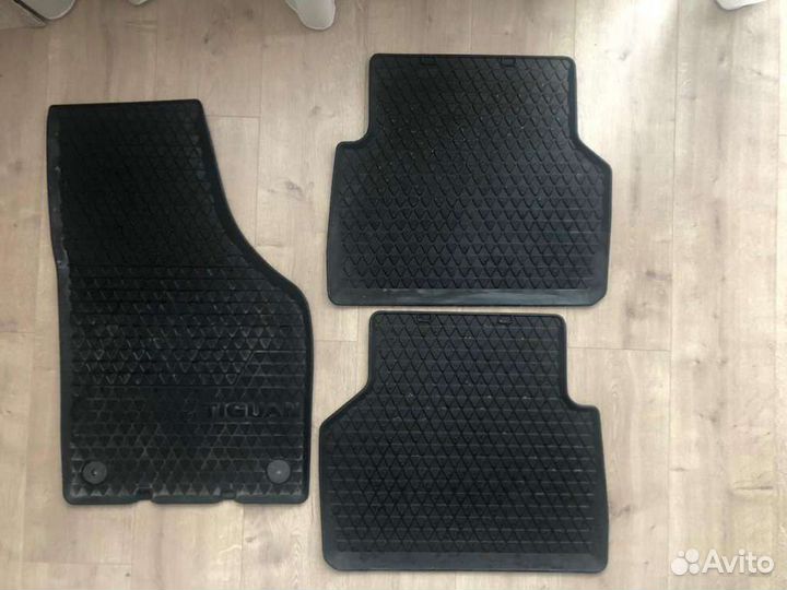 Коврики оригинальные Тигуан 1