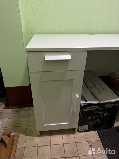 Стол икея в отличном состоянии