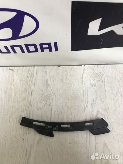 Кронштейн крепление фары Hyundai solaris Лев