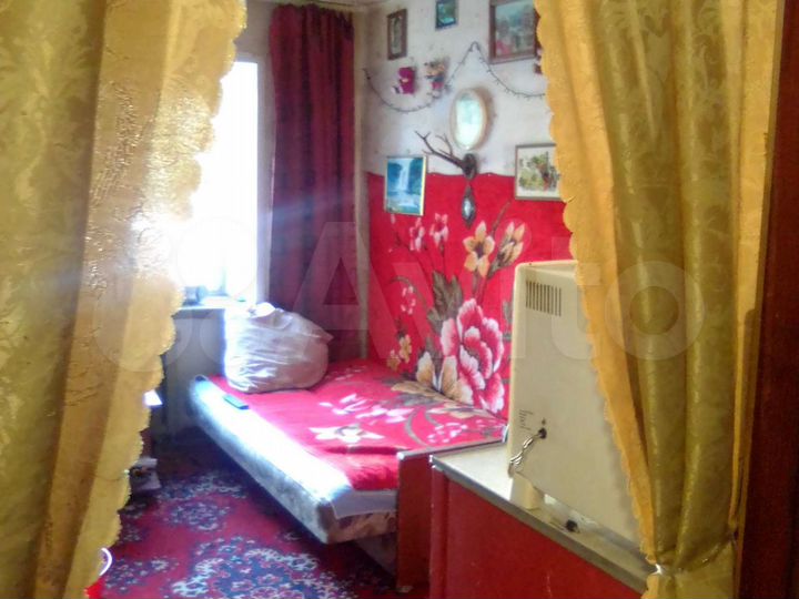 Комната 13,7 м² в 6-к., 2/4 эт.