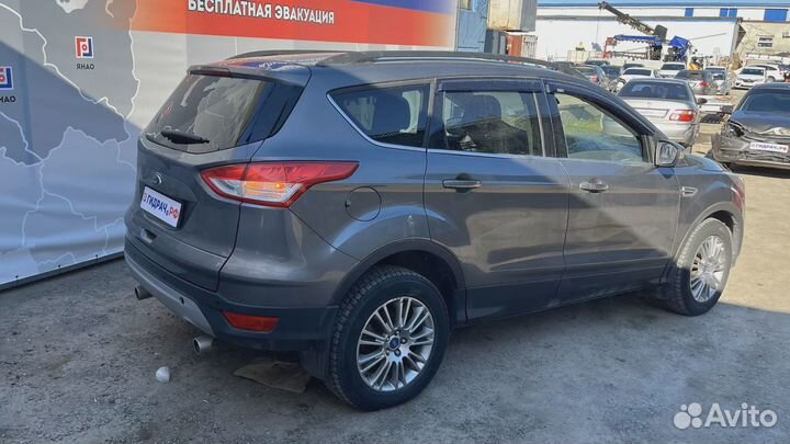 Шторка багажника Ford Kuga 1948234