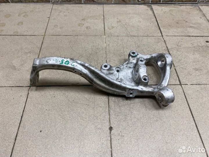 Цапфа/кулак поворотный передний правый Mercedes-Be