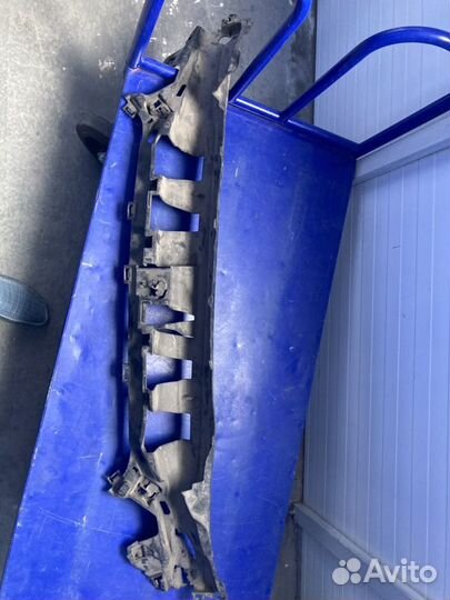 Усилитель бампера volvo