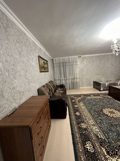 2-к. квартира, 100 м², 1/2 эт.