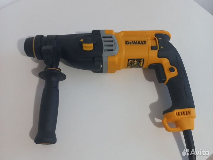 Перфоратор Dewalt d25143