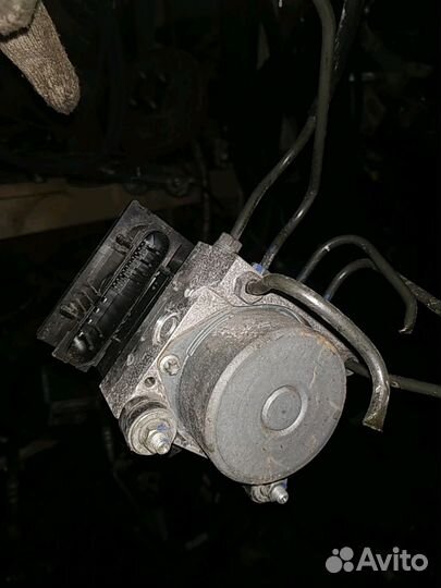 Блок ABS Nissan Almera G15